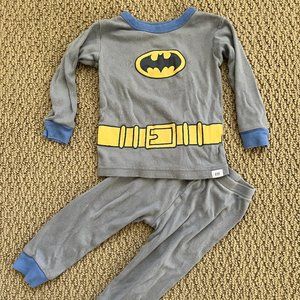 Baby GAP 18-24 month gray Batman 2 piece pajama set